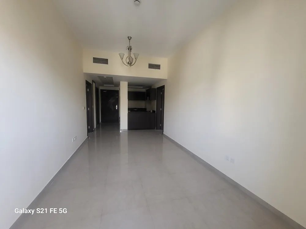 2 Bedrooms Apartment in Hanover Square